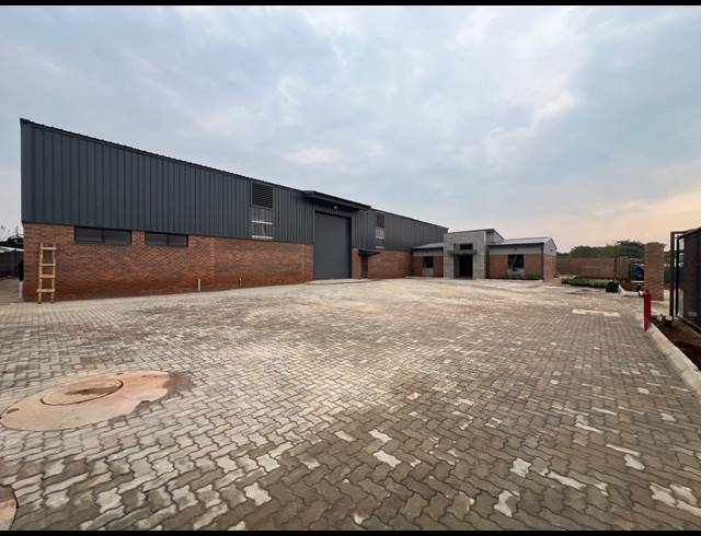 1,026M² WAREHOUSE TO LET IN SUNDERLAND RIDGE